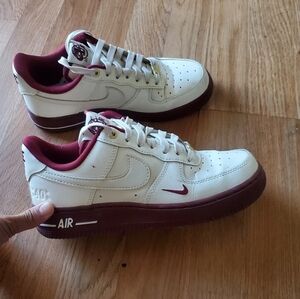 Nike Air Force 1 '07 SE 40th Anniversary Burgandy & White Womans 6.5 Sneakers